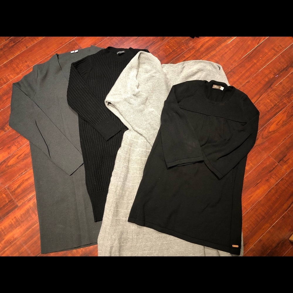 Bundle / Sale. 4 Sweater dresses- 40$. Size: Medium - Small - Large.